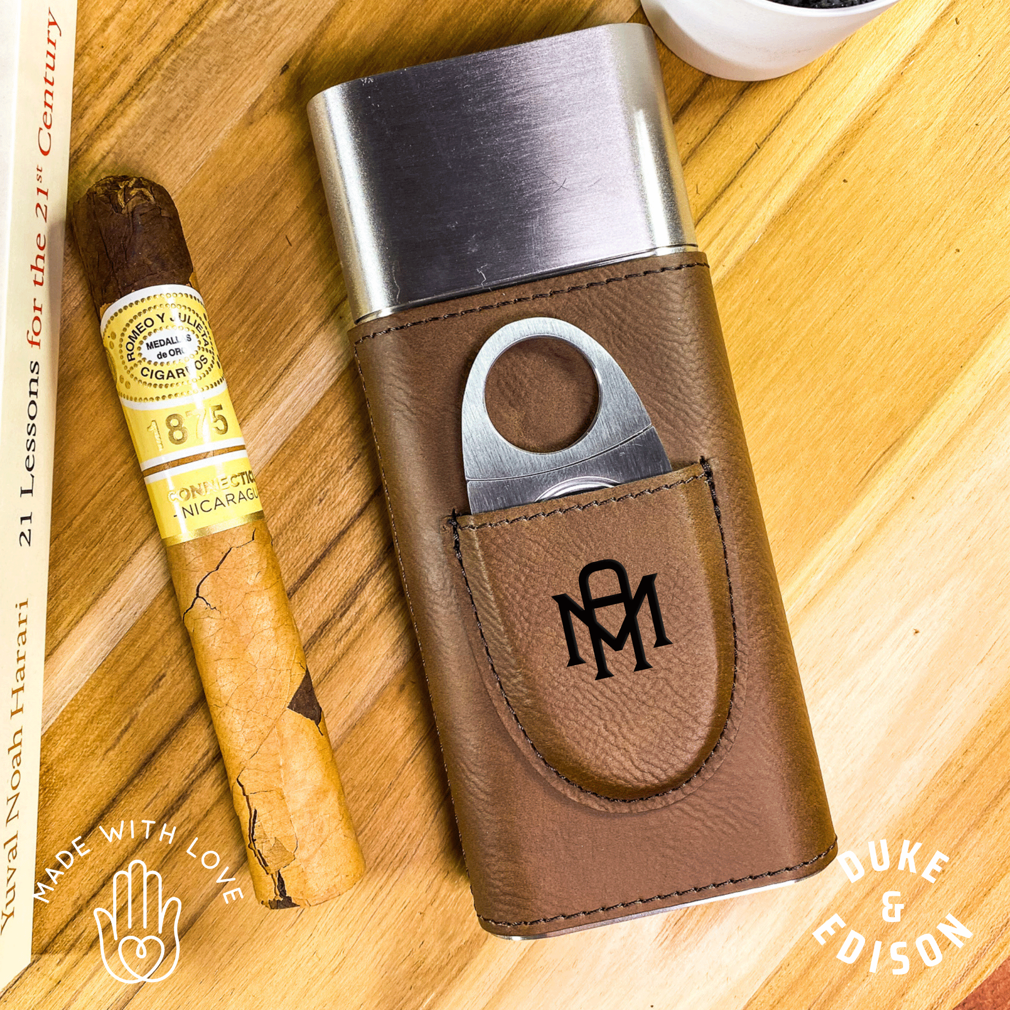 Custom Walnut 8X Cigarillos Case, Small Cigar Case, CNC Hollowed Body With  Sliding Opener, Magnet Clasp, Personalized Engraving Art 